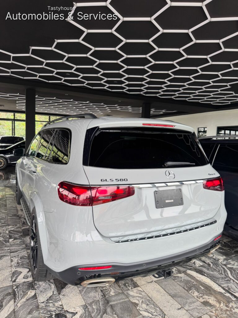 2026 Mercedes Benz GLS580