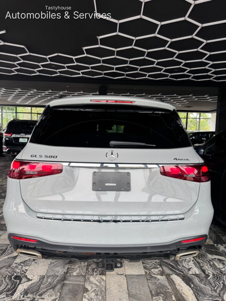 2026 Mercedes Benz GLS580