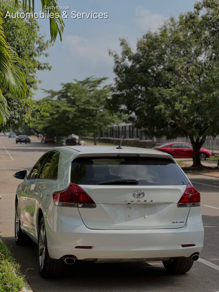 2015 TOYOTA VENZA XLE 2025