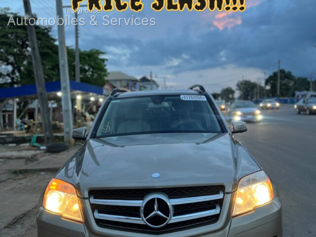 Mercedes Benz GLK350 2010Model