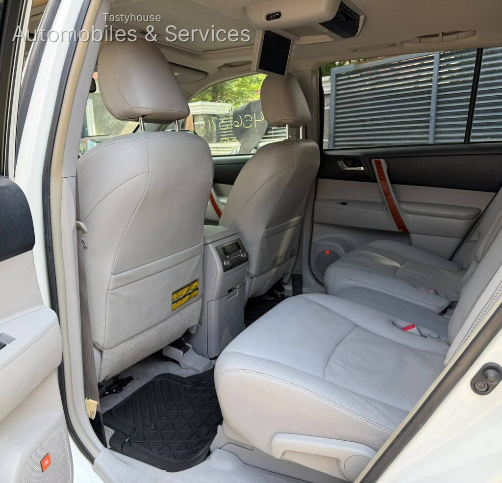 2010 ToyotaHighlander Limited