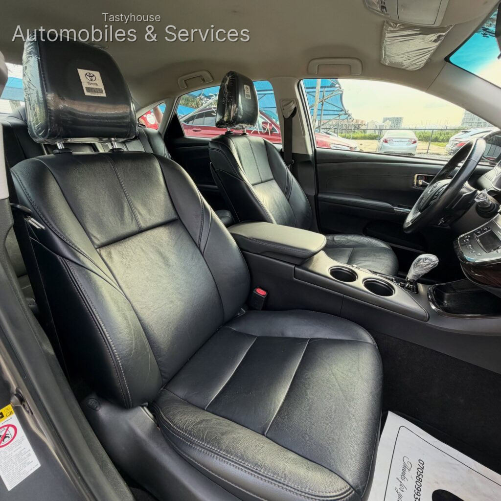 2013 TOYOTA AVALON XLEBlack
