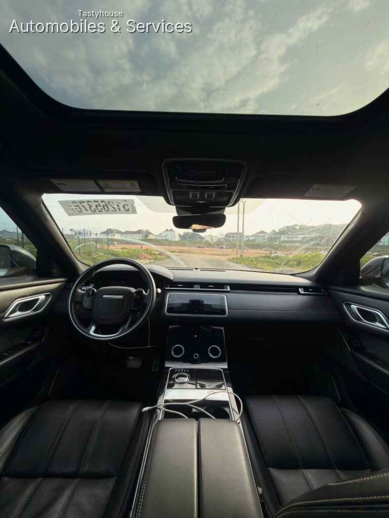 2019 RANGE ROVERVELAR P380 HSE