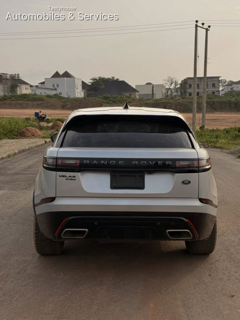 2019 RANGE ROVERVELAR P380 HSE