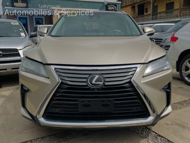 2016 Lexus