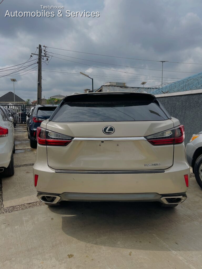 2016 Lexus