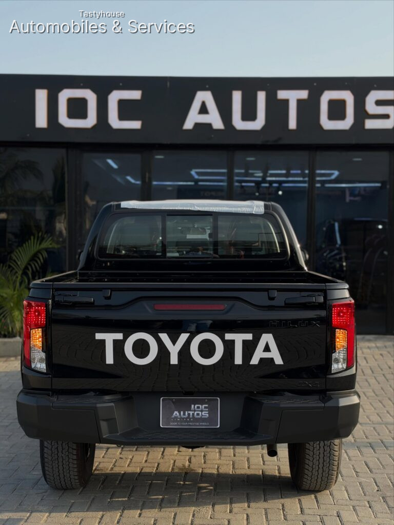 2027 TOYOTA HILUX VALORODOMETER-