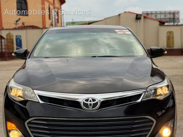 2018 TOYOTA AVALON XLE