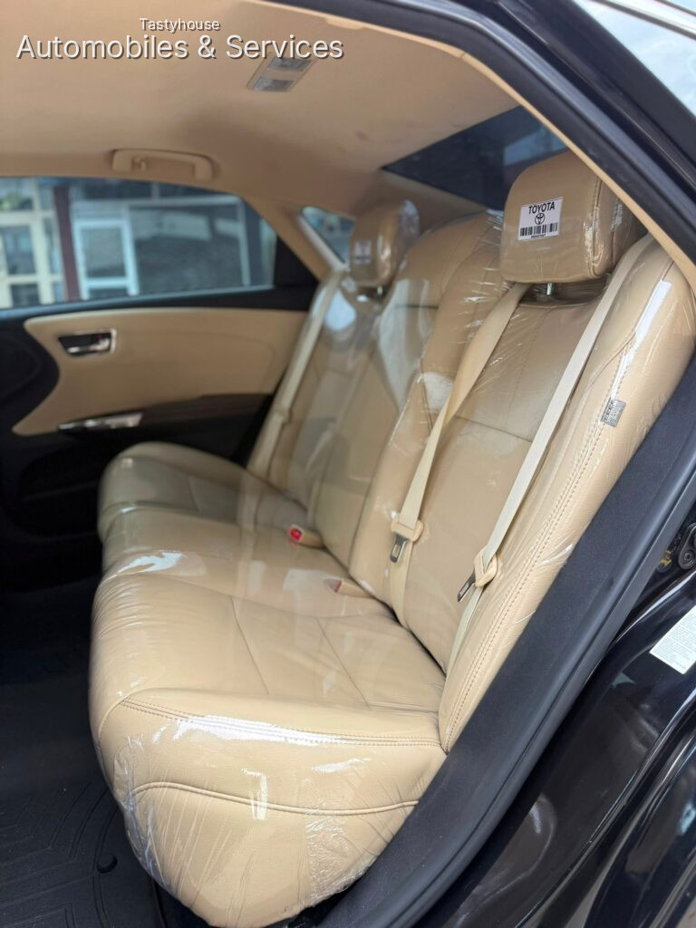 2018 TOYOTA AVALON XLE