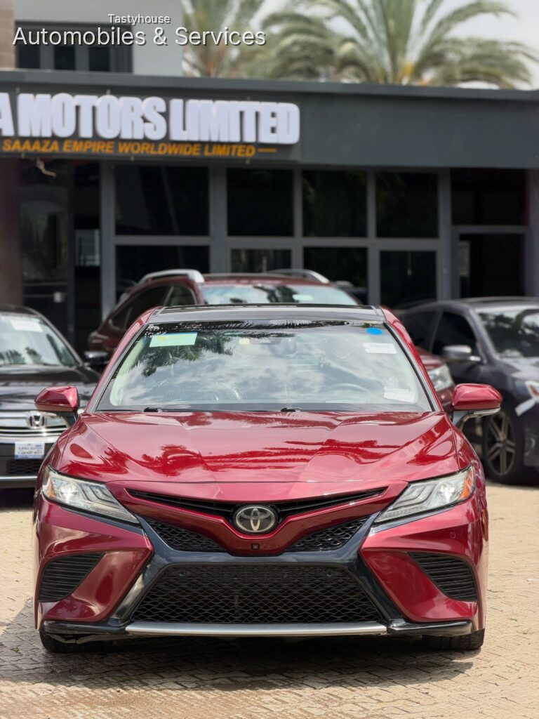 2018Toyota Camry XSE