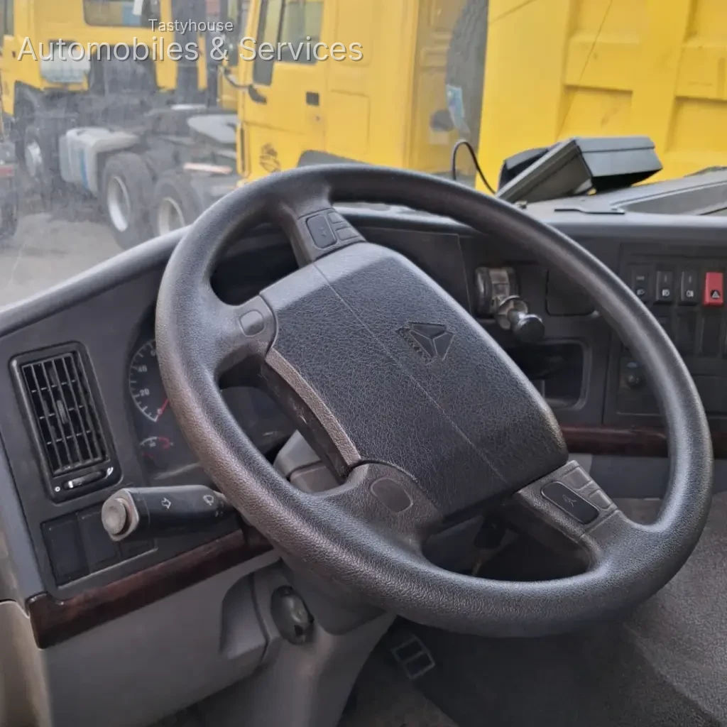 2013 Howo dump truck