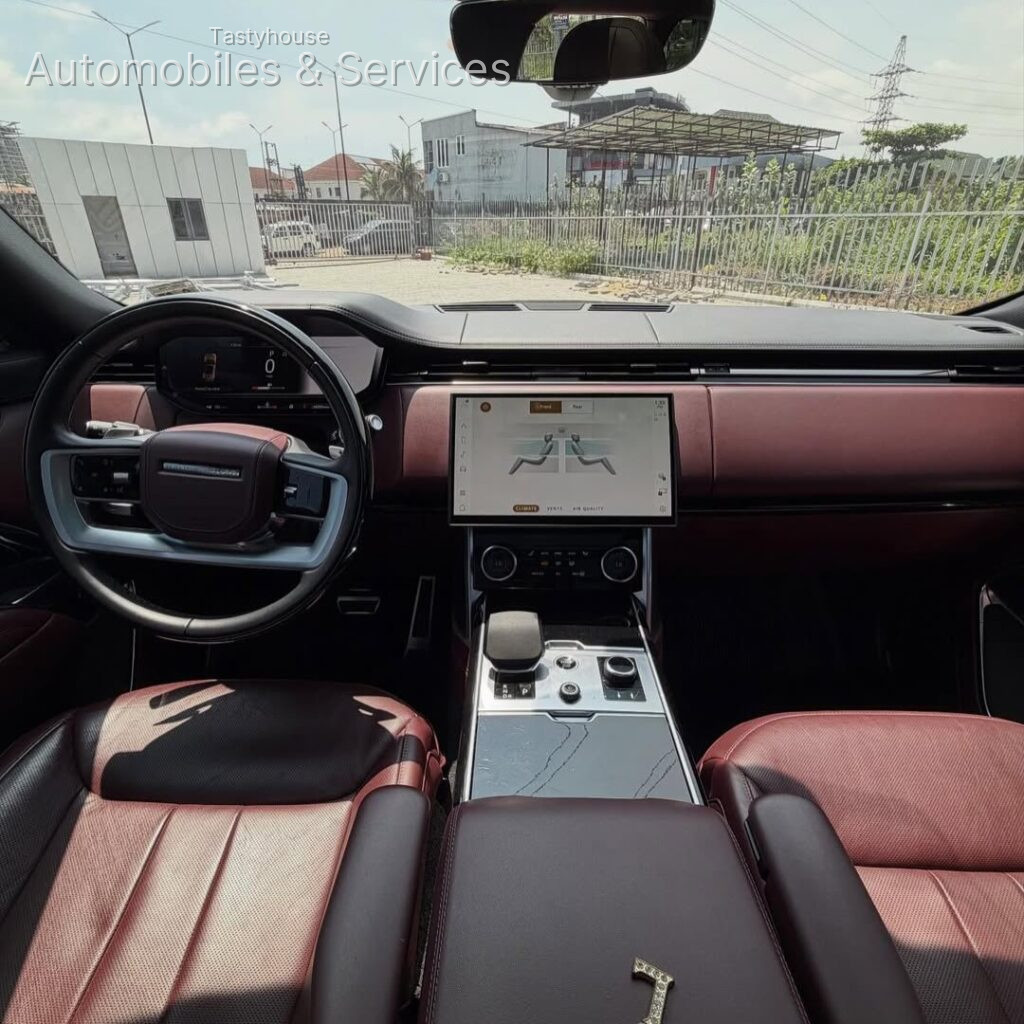 2023 Range Rover Vogue Supercharged P530 SE