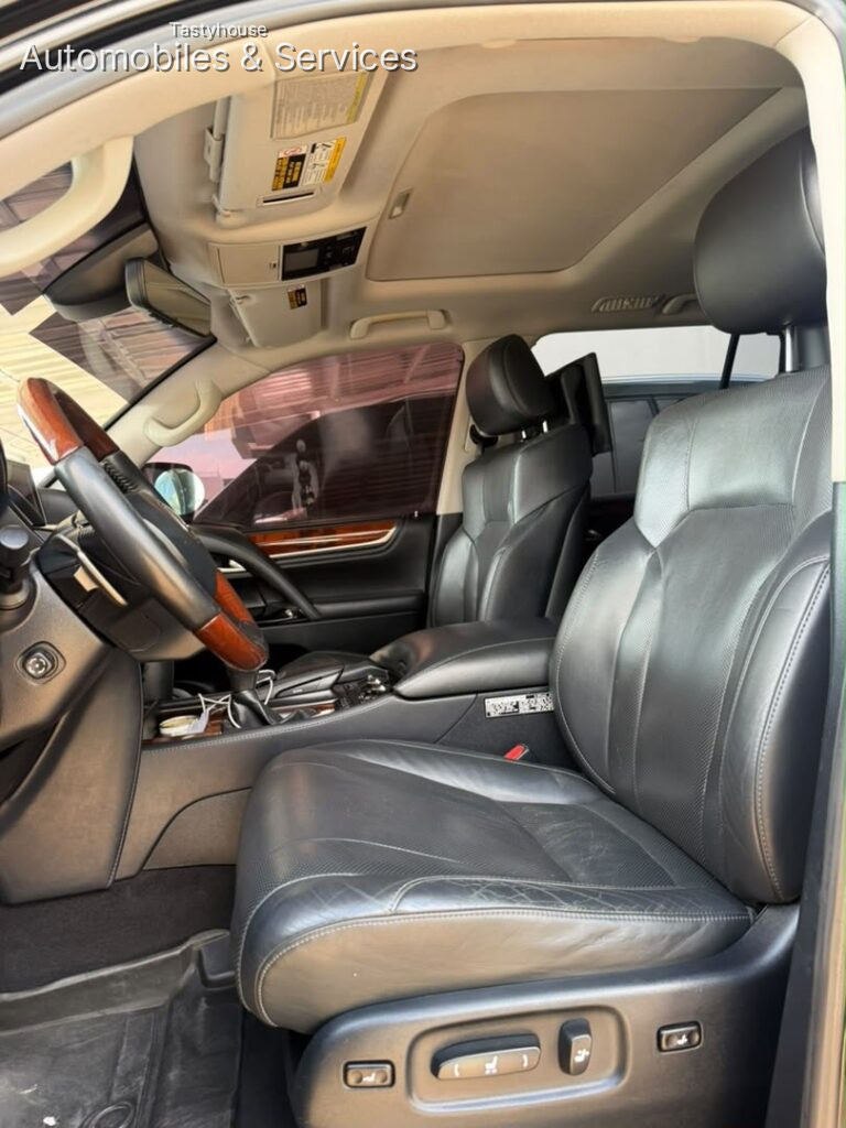 2019 LEXUS LX570