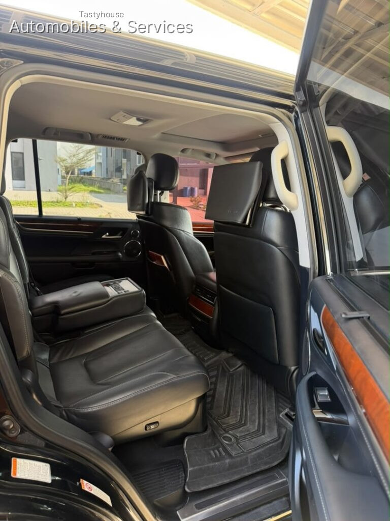 2019 LEXUS LX570