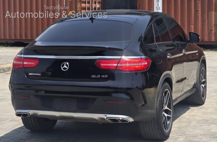Mercedes Benz GLE43