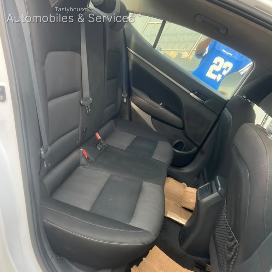 Hyundai Elantra 2018