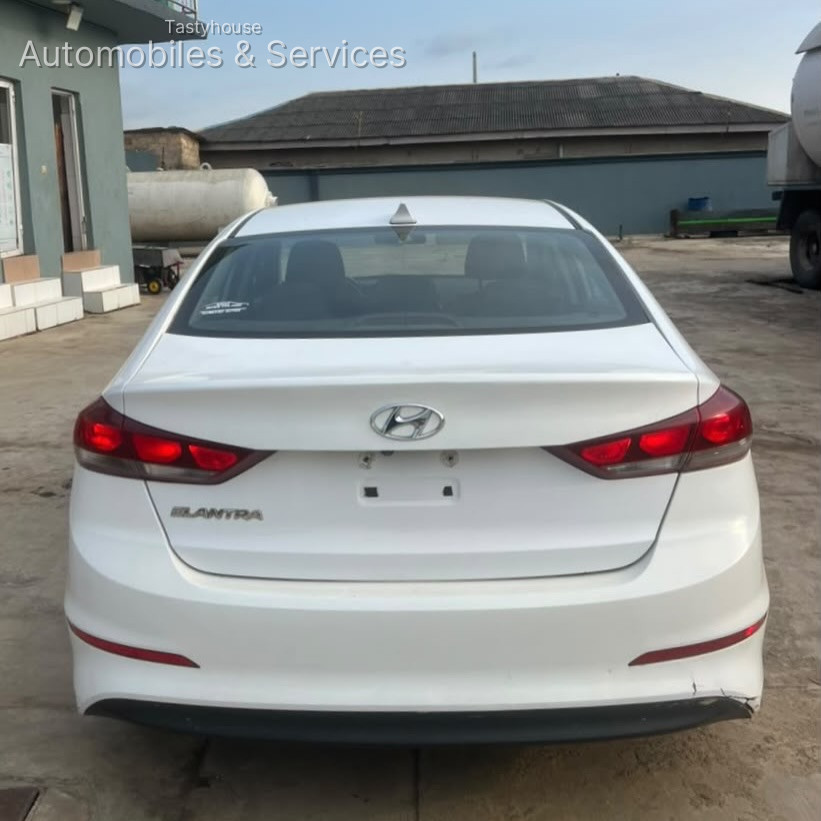 Hyundai Elantra 2018