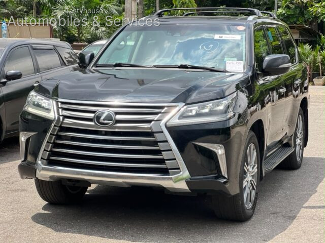 2017 LEXUS LX 570- BLACK ONOXBLOOD