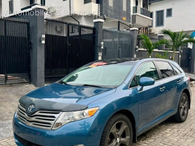 TOYOTA VENZA XLE 2012