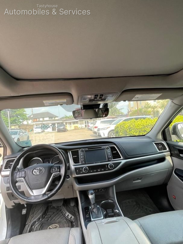 2019 TOYOTA HIGHLANDER PLATINUM