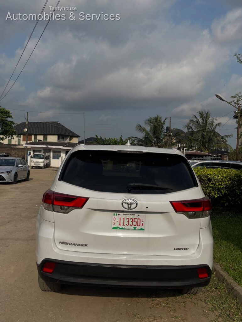 2019 TOYOTA HIGHLANDER PLATINUM