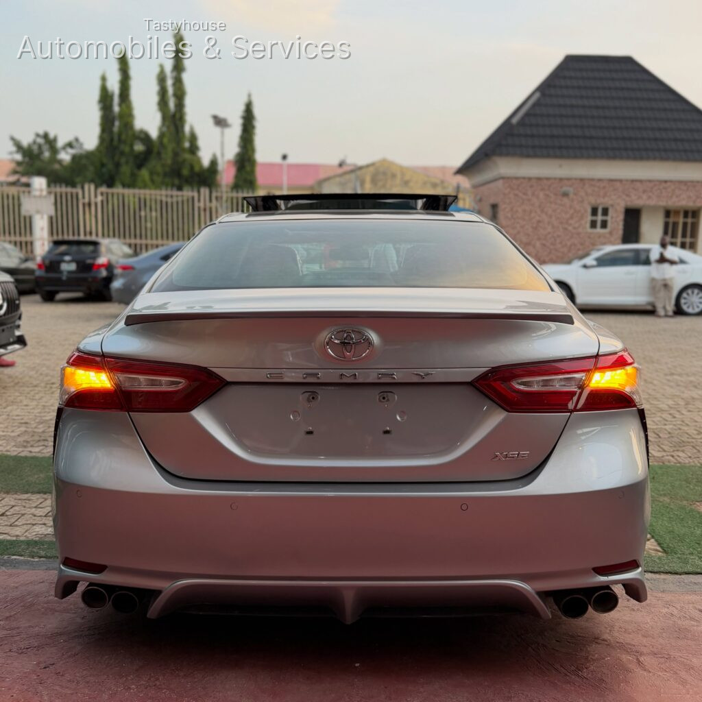 TOYOTA CAMRY XSE2018