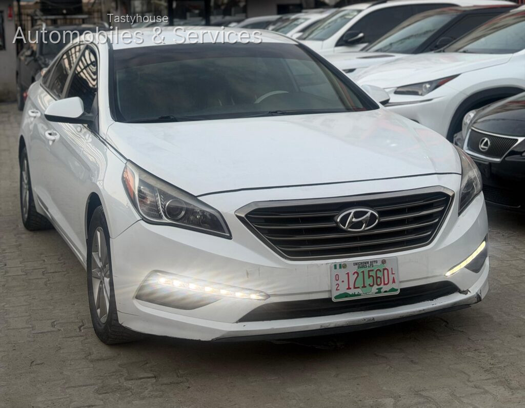 2015 HYUNDAI SONATA BASE
