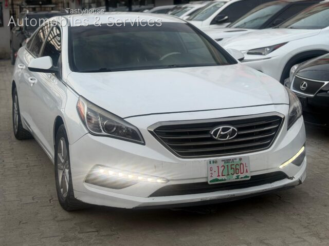 2015 HYUNDAI SONATA BASE