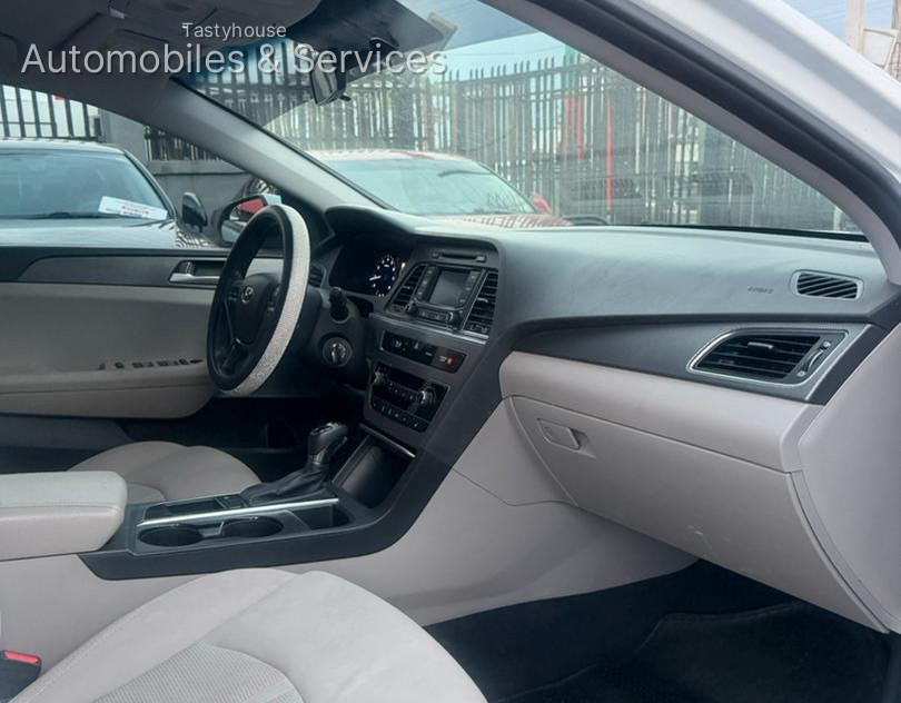 2015 HYUNDAI SONATA BASE