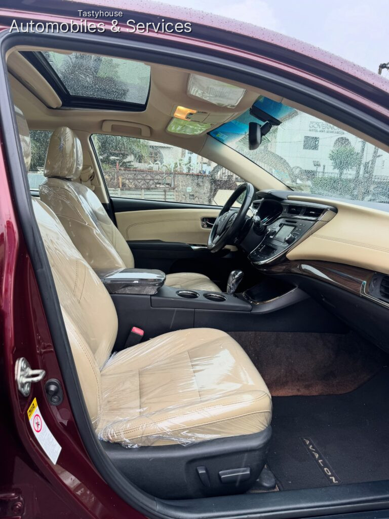 2014 TOYOTA AVALON XLE