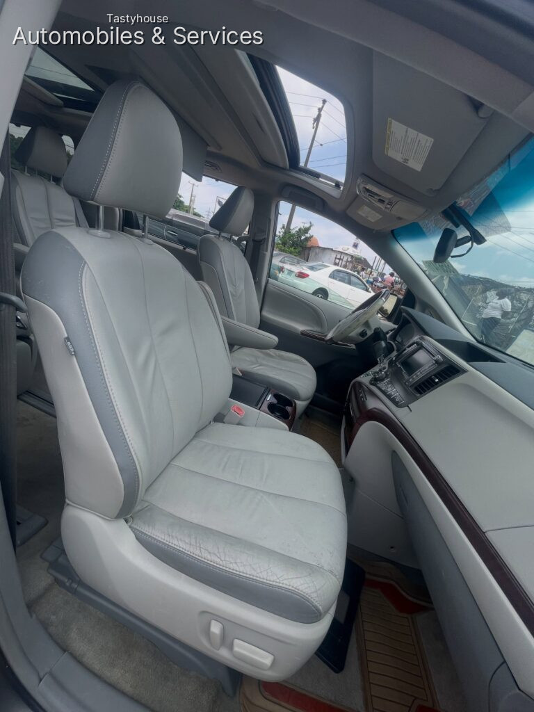 2013 Toyota sienna Limited
