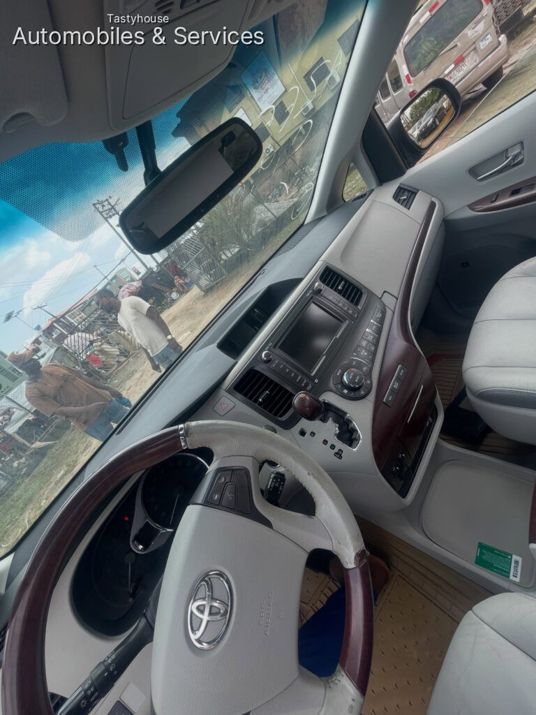 2013 Toyota sienna Limited