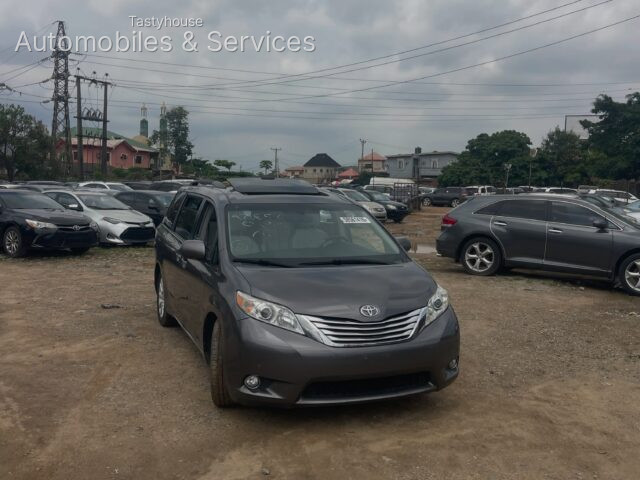 2013 Toyota sienna Limited