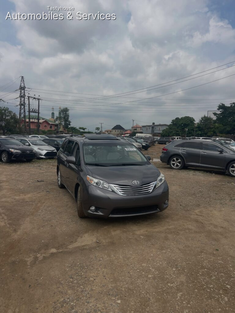 2013 Toyota sienna Limited