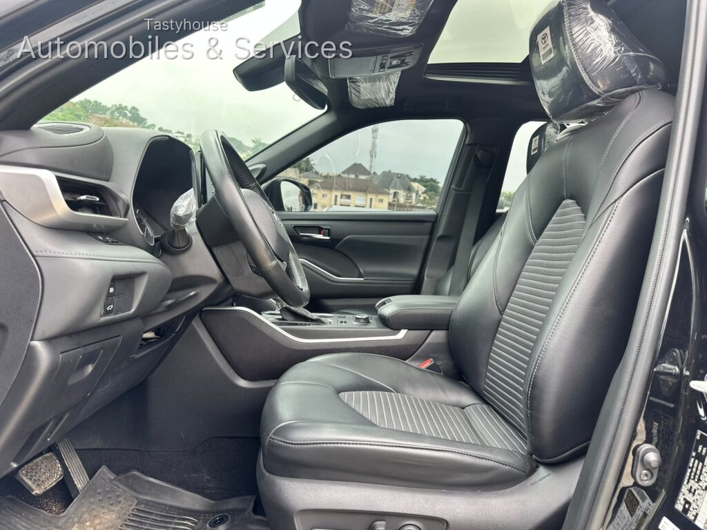 2022 Toyota Highlander XSE