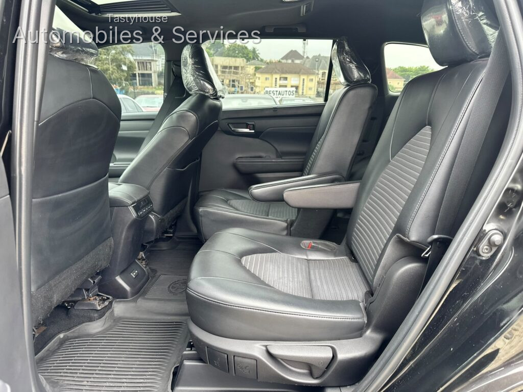 2022 Toyota Highlander XSE
