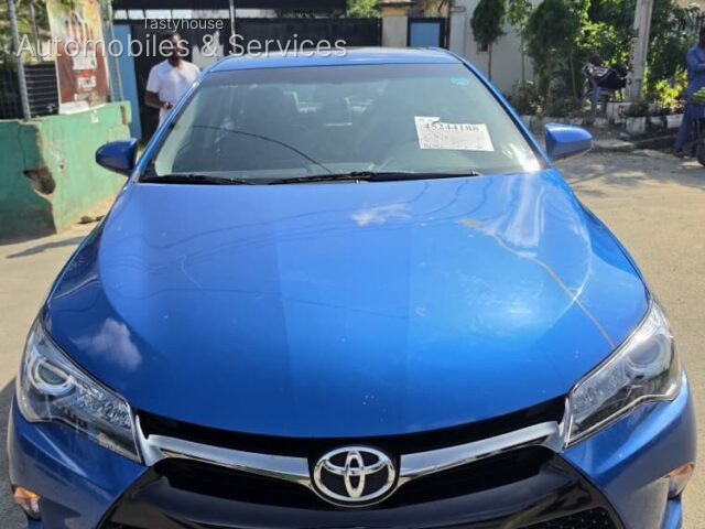 2015 TOYOTA CAMRY SE – SPECIAL