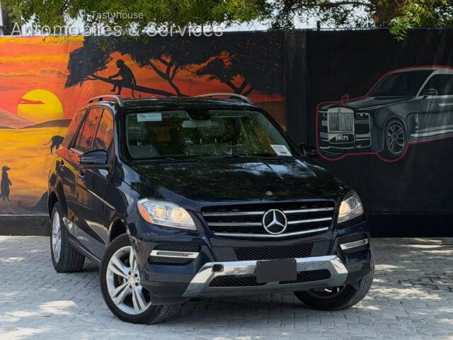 Mercedes Benz MODEL ML350