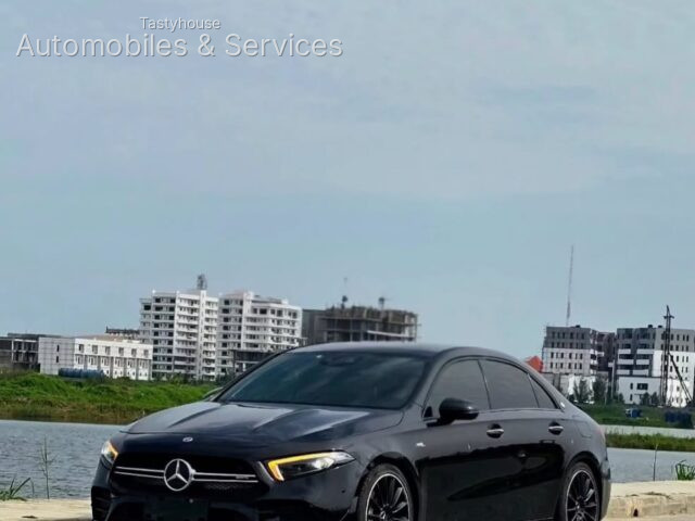 2021 Mercedes Benz A35L