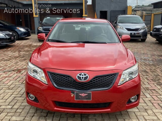 TOYOTA CAMRY 2011