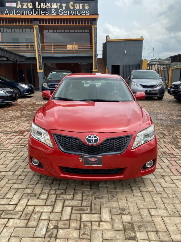 TOYOTA CAMRY 2011