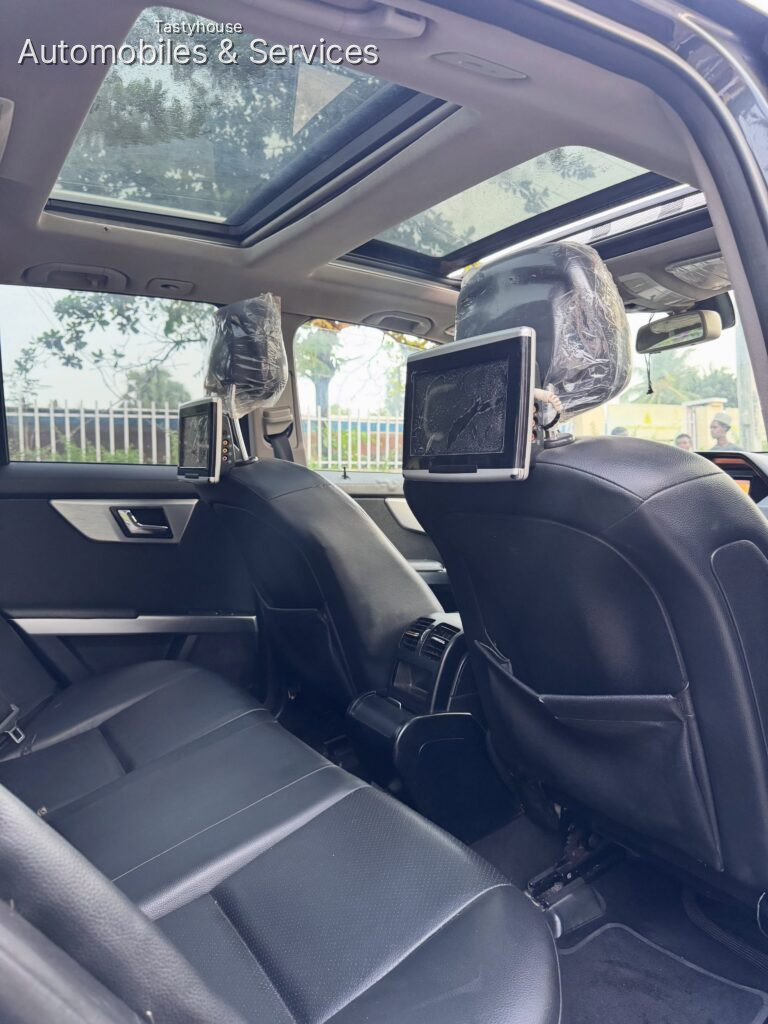 MERCEDES BENZ GLK350 2010