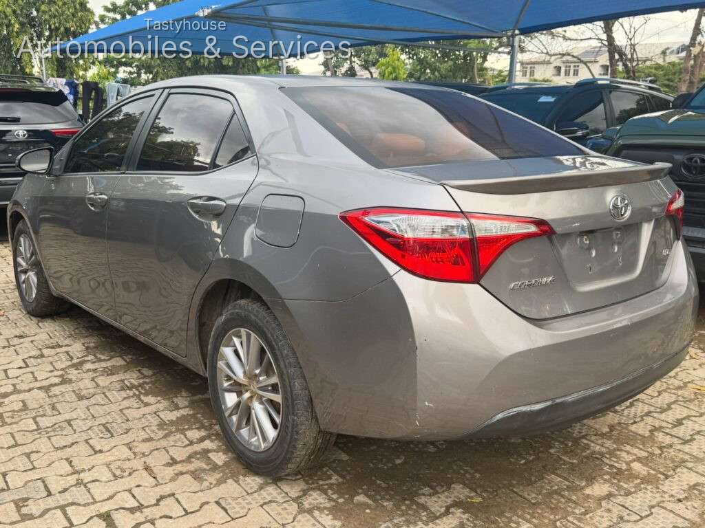 TOYOTA COROLLA LE 2014