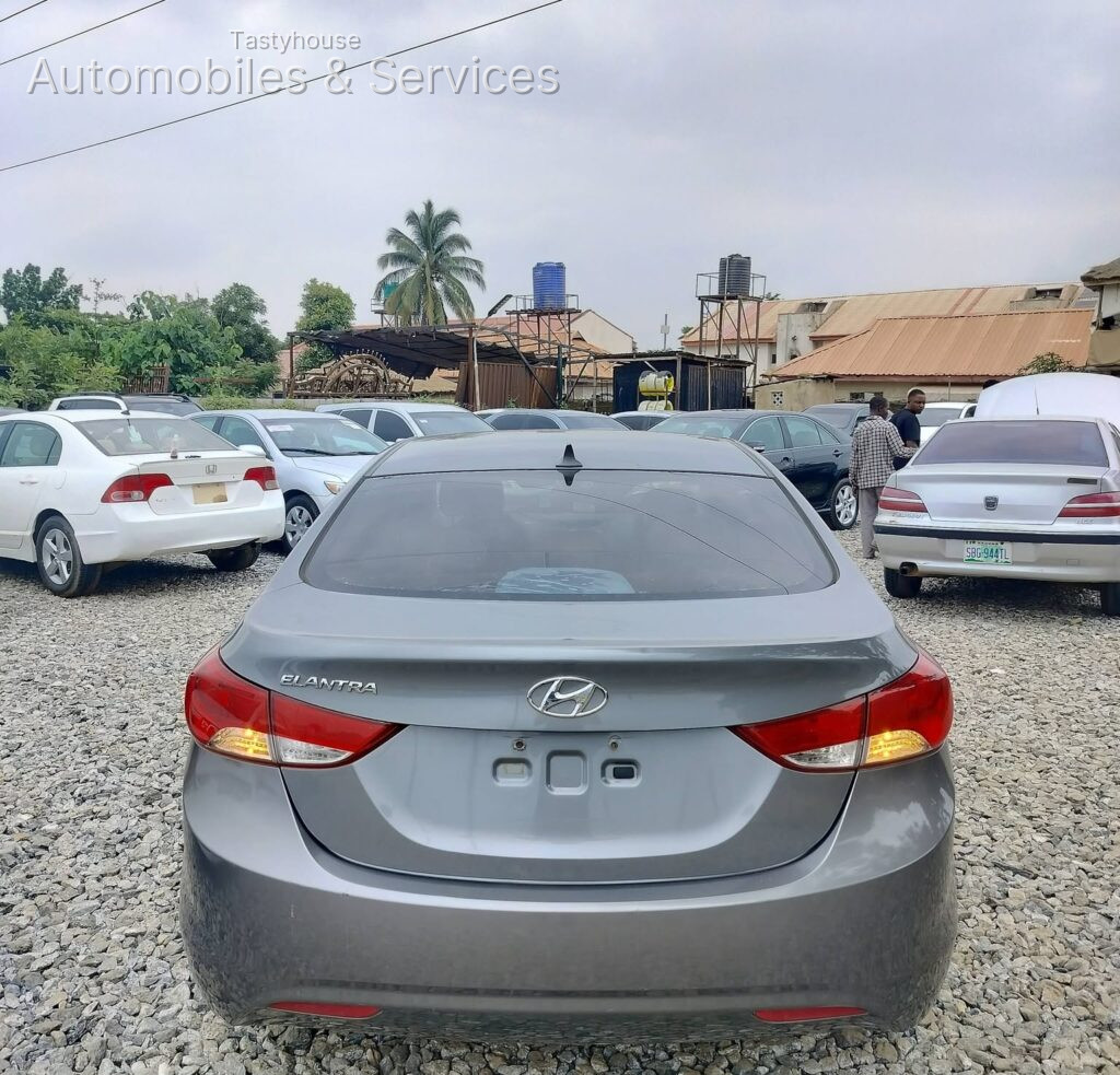 2012 Hyundai Elantra