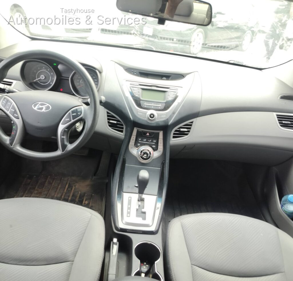 2012 Hyundai Elantra