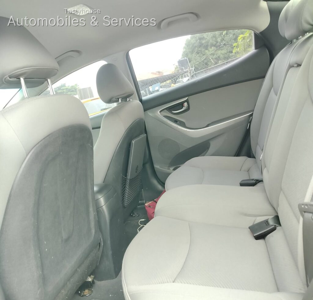 2012 Hyundai Elantra