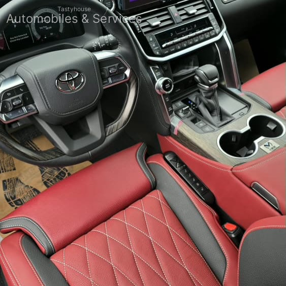 Landcruiser V.X.R, Autobiography