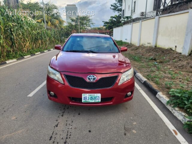 Toyota Camry 2010