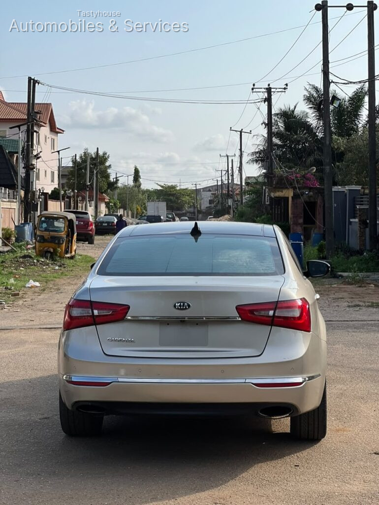 2014 kia cCandenza