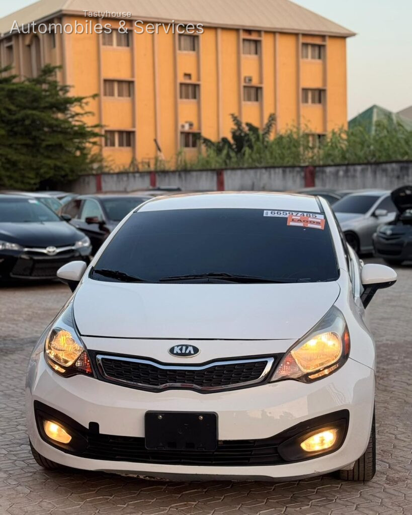KIA RI 2012 MODEL